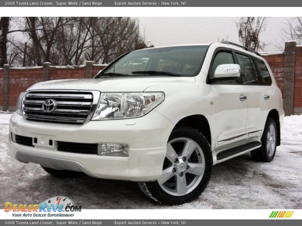 Front 3/4 View of 2008 Toyota Land Cruiser  Photo #10