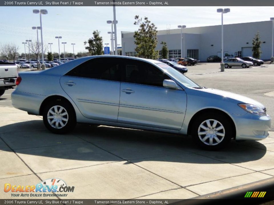 2006 Toyota Camry LE Sky Blue Pearl / Taupe Photo #4