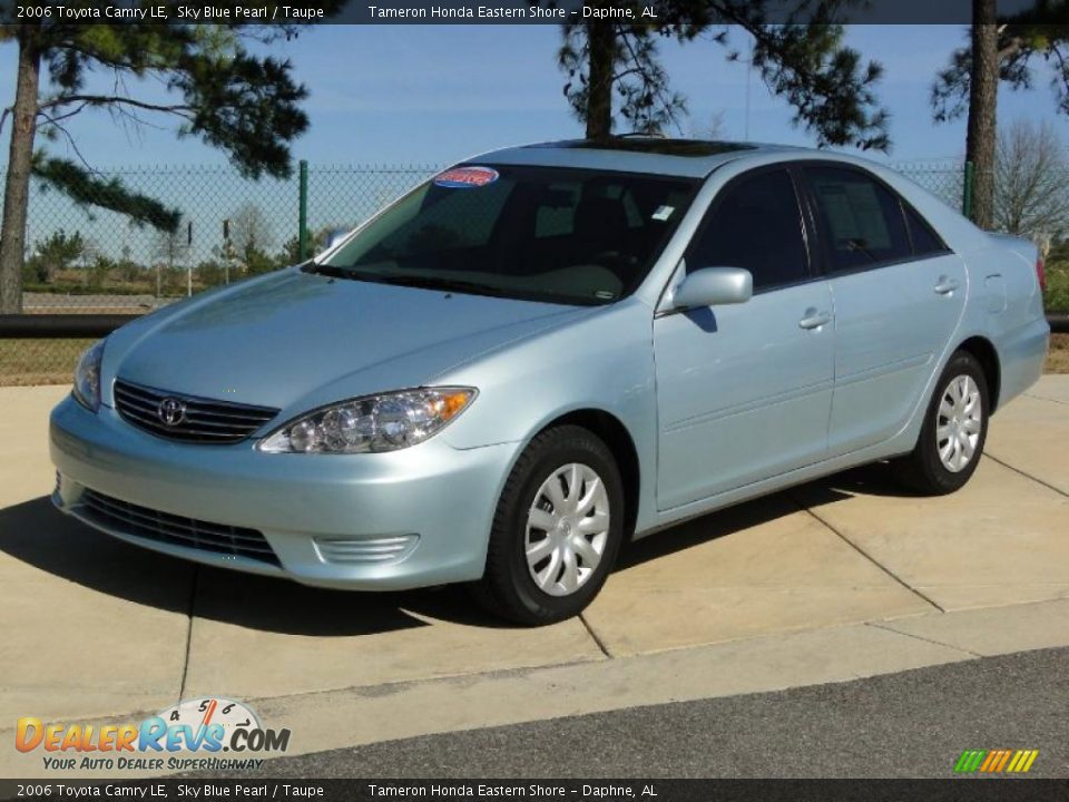 2006 Toyota Camry LE Sky Blue Pearl / Taupe Photo #11