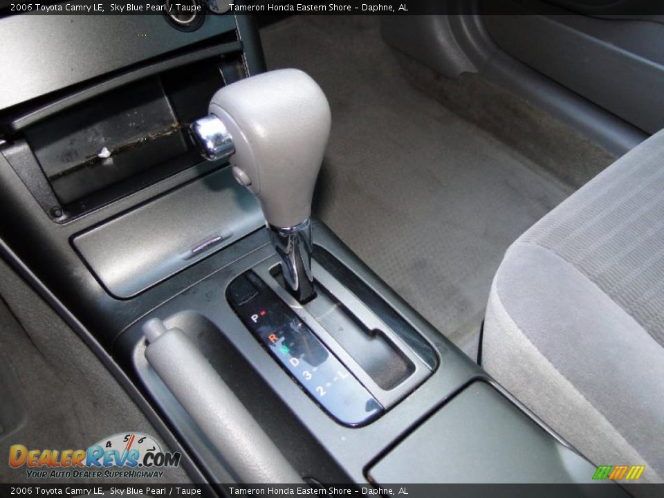2006 Toyota Camry LE Sky Blue Pearl / Taupe Photo #23