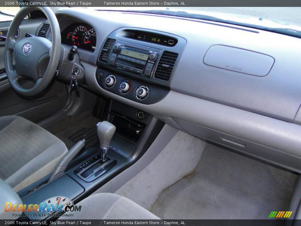 2006 Toyota Camry LE Sky Blue Pearl / Taupe Photo #25