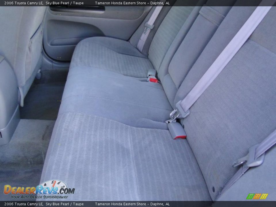 2006 Toyota Camry LE Sky Blue Pearl / Taupe Photo #28