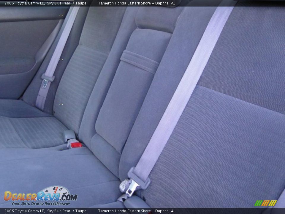 2006 Toyota Camry LE Sky Blue Pearl / Taupe Photo #29