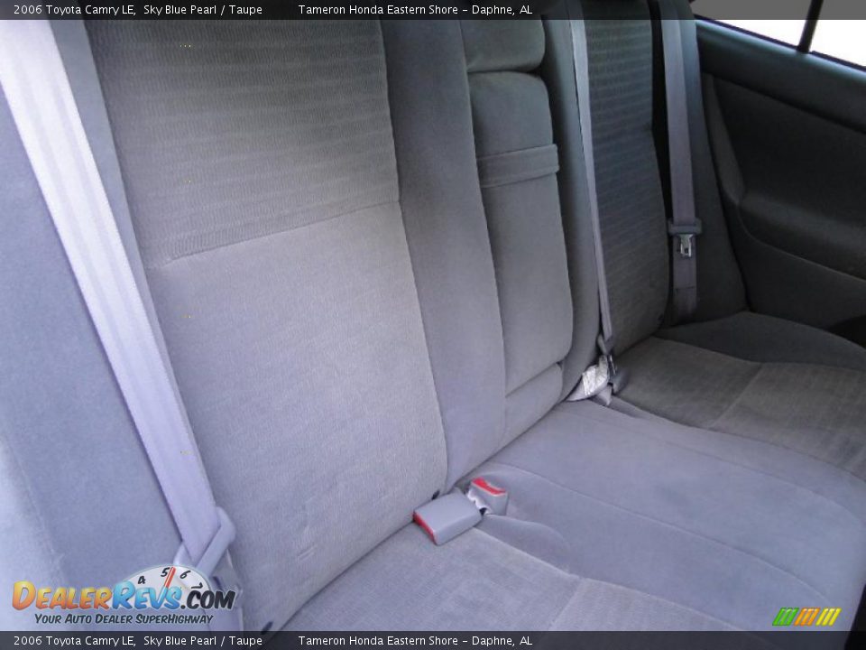 2006 Toyota Camry LE Sky Blue Pearl / Taupe Photo #31