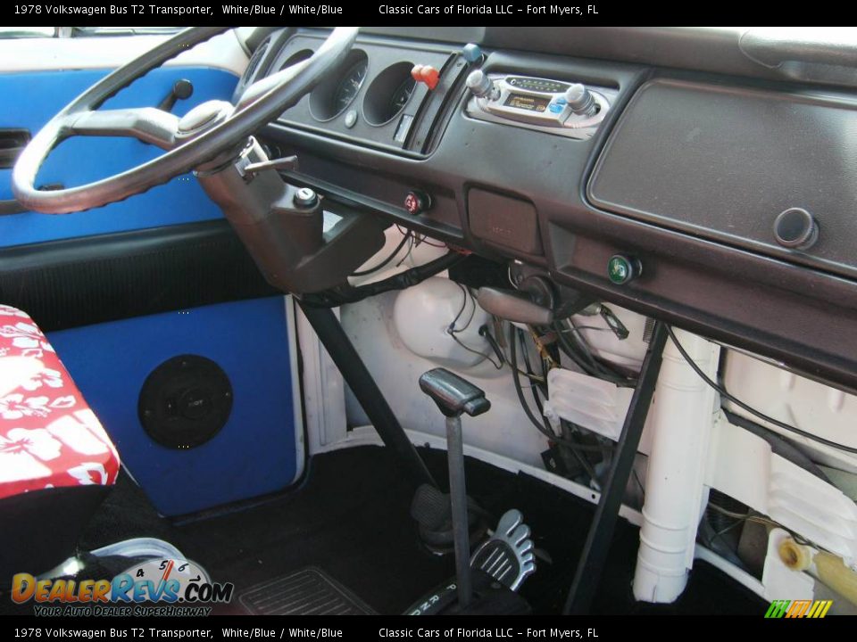 1978 Volkswagen Bus T2 Transporter White/Blue / White/Blue Photo #27