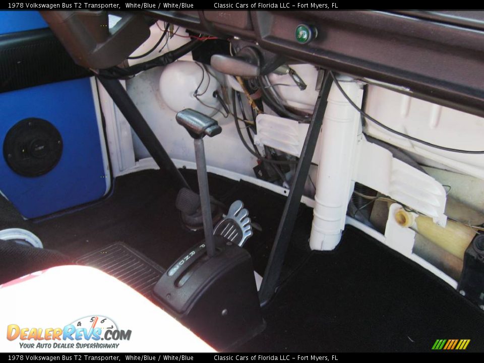 1978 Volkswagen Bus T2 Transporter White/Blue / White/Blue Photo #29
