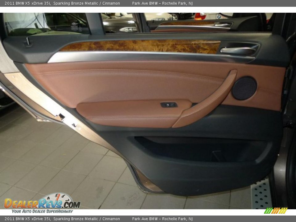 Door Panel of 2011 BMW X5 xDrive 35i Photo #25