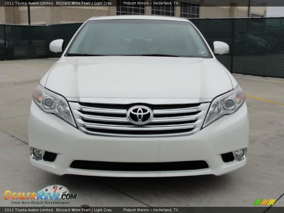 2011 Toyota Avalon Limited Blizzard White Pearl / Light Gray Photo #8