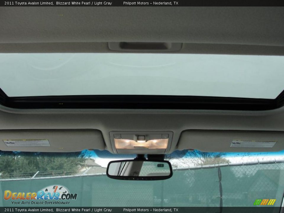 2011 Toyota Avalon Limited Blizzard White Pearl / Light Gray Photo #23