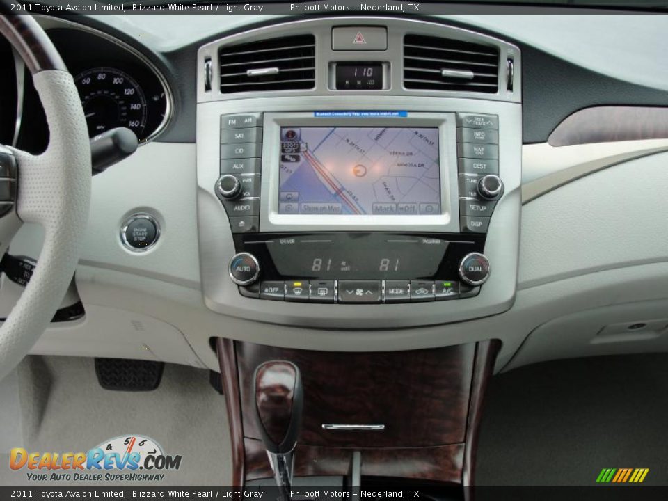 2011 Toyota Avalon Limited Blizzard White Pearl / Light Gray Photo #25