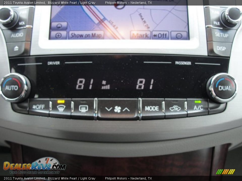 2011 Toyota Avalon Limited Blizzard White Pearl / Light Gray Photo #27