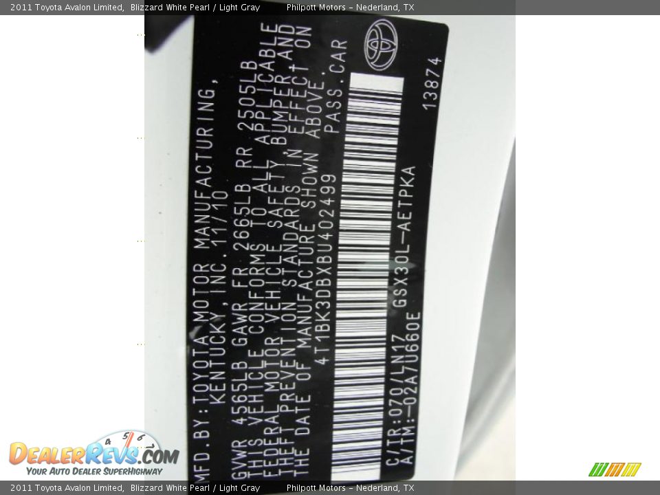 2011 Toyota Avalon Limited Blizzard White Pearl / Light Gray Photo #35
