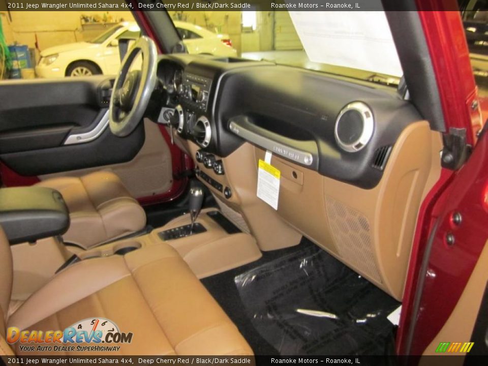 Black/Dark Saddle Interior - 2011 Jeep Wrangler Unlimited Sahara 4x4 Photo #8