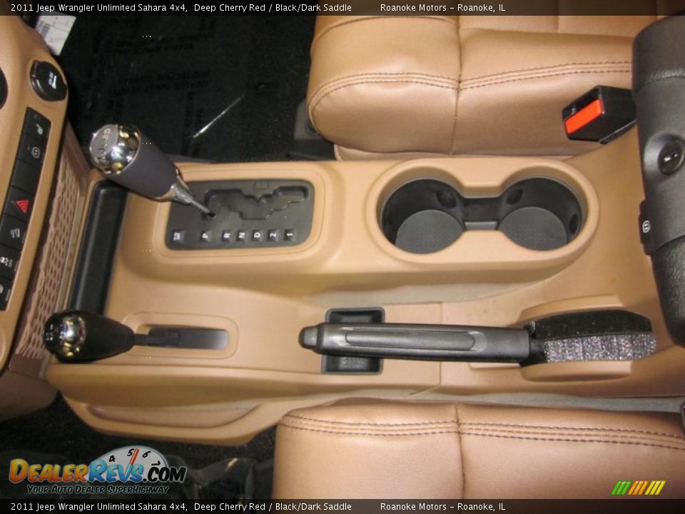 2011 Jeep Wrangler Unlimited Sahara 4x4 Shifter Photo #17