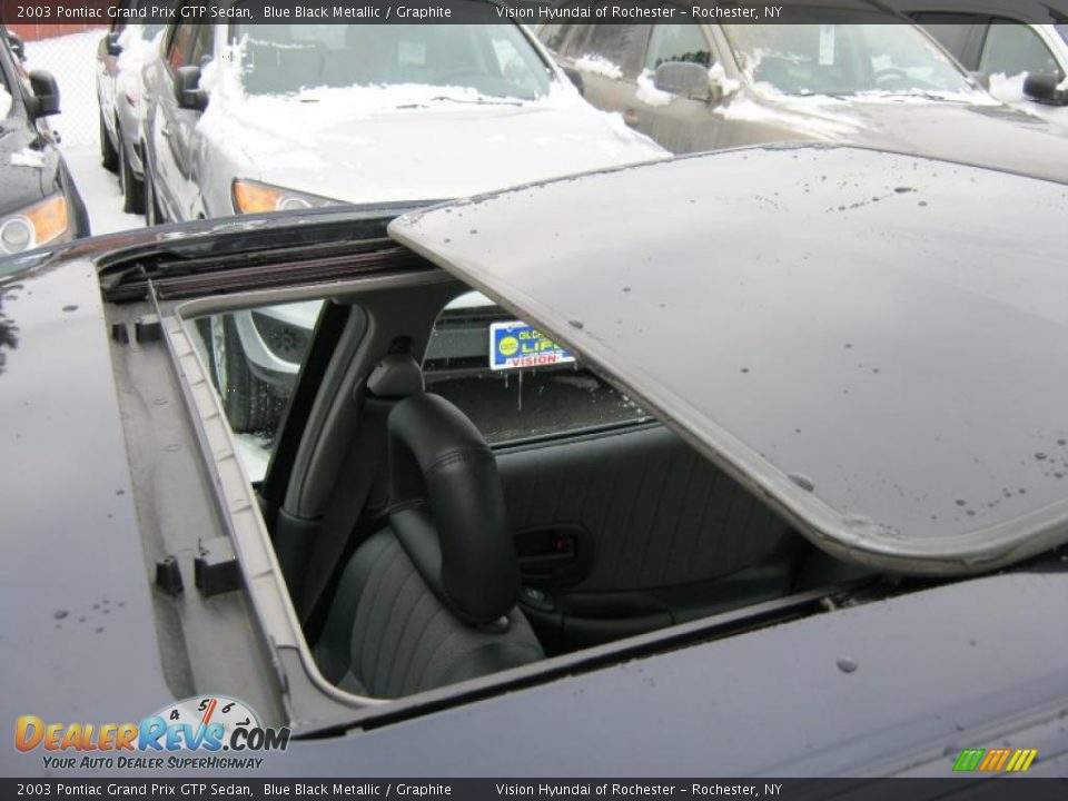 Sunroof of 2003 Pontiac Grand Prix GTP Sedan Photo #10