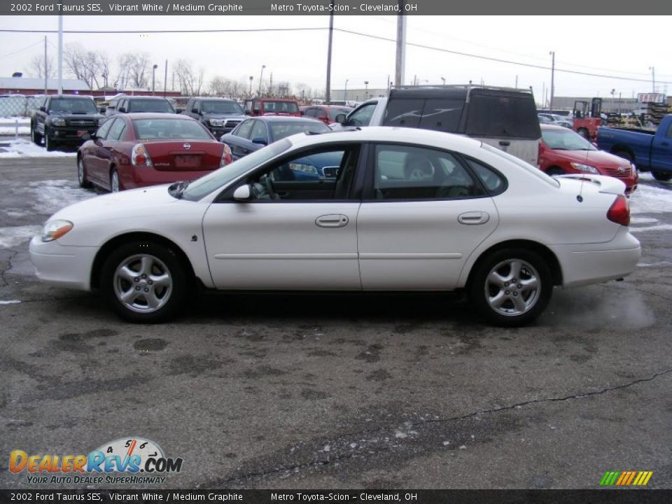 2002 Ford Taurus SES Vibrant White / Medium Graphite Photo #6