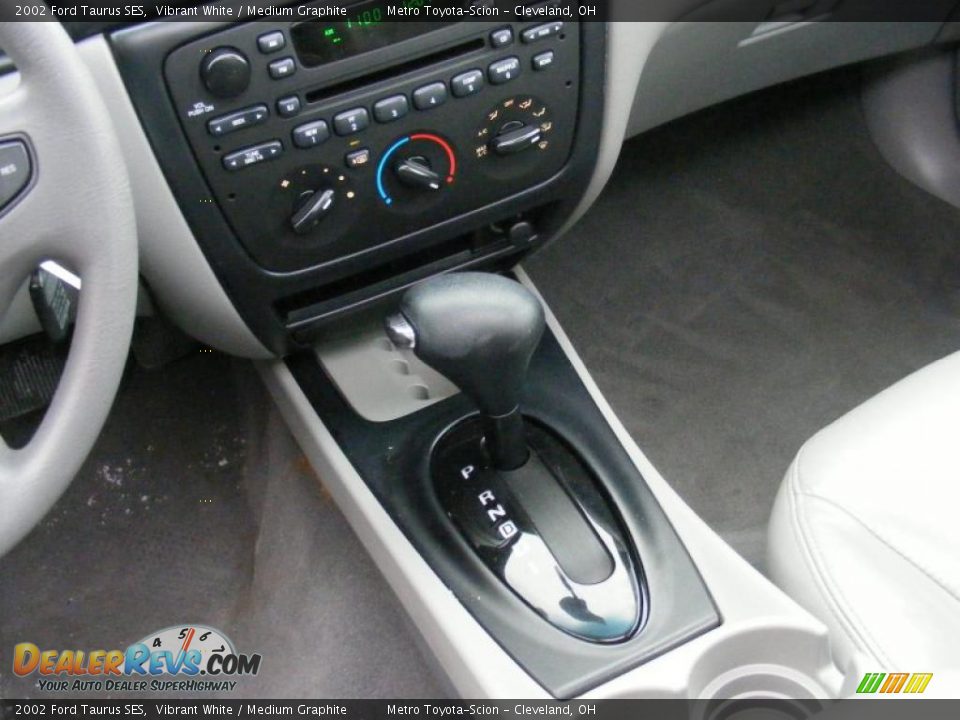 2002 Ford Taurus SES Shifter Photo #22