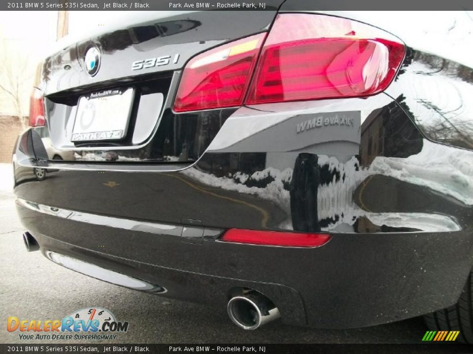 2011 BMW 5 Series 535i Sedan Jet Black / Black Photo #22