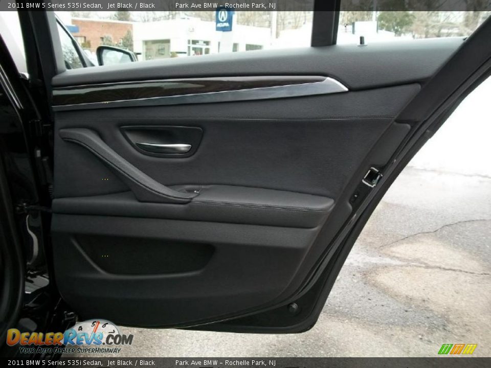 2011 BMW 5 Series 535i Sedan Jet Black / Black Photo #23