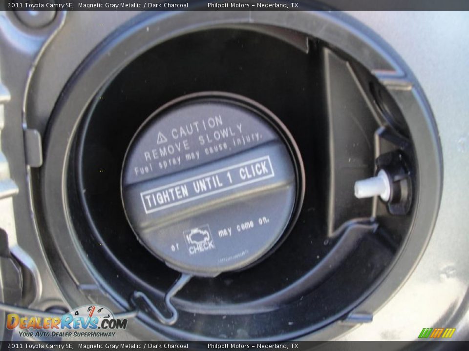 2011 Toyota Camry SE Magnetic Gray Metallic / Dark Charcoal Photo #13