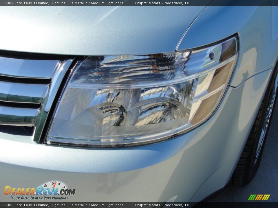 2009 Ford Taurus Limited Light Ice Blue Metallic / Medium Light Stone Photo #10