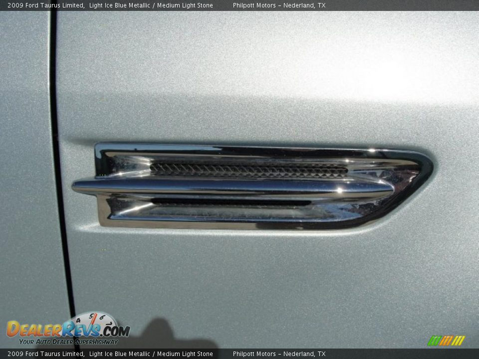 2009 Ford Taurus Limited Light Ice Blue Metallic / Medium Light Stone Photo #17