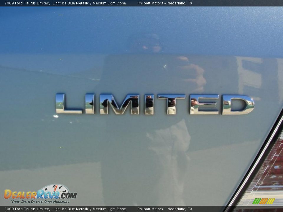 2009 Ford Taurus Limited Light Ice Blue Metallic / Medium Light Stone Photo #21