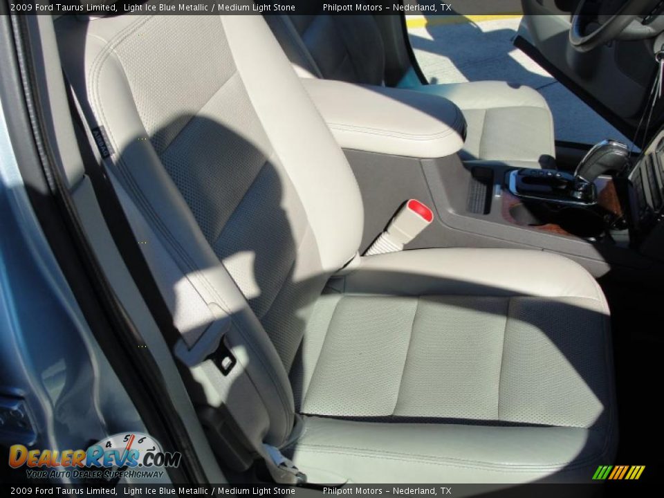 2009 Ford Taurus Limited Light Ice Blue Metallic / Medium Light Stone Photo #27