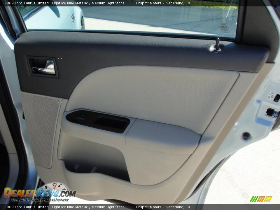 2009 Ford Taurus Limited Light Ice Blue Metallic / Medium Light Stone Photo #28