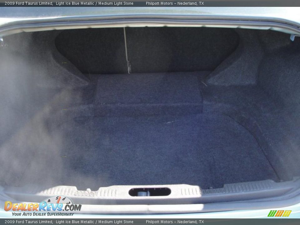 2009 Ford Taurus Limited Light Ice Blue Metallic / Medium Light Stone Photo #30