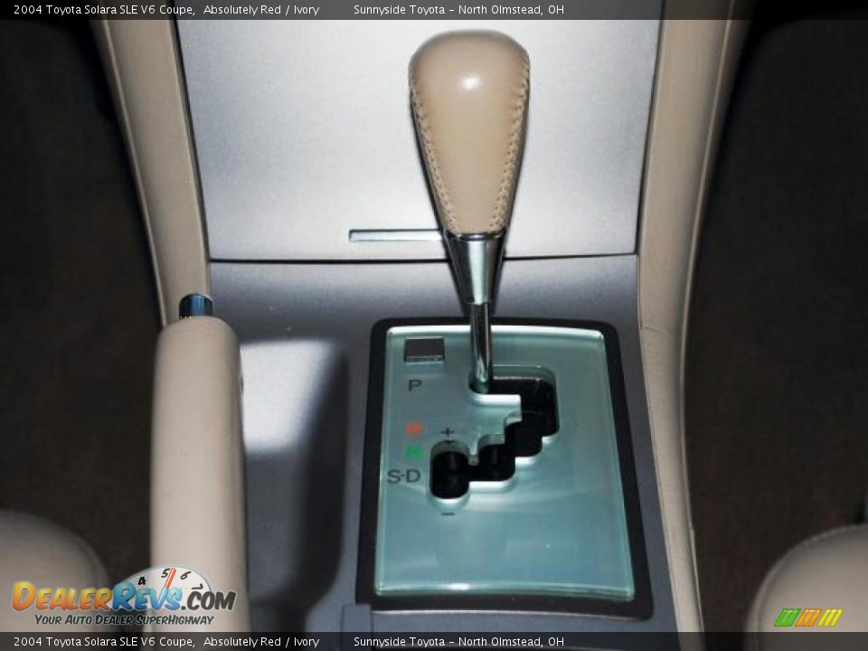 2004 Toyota Solara SLE V6 Coupe Shifter Photo #17