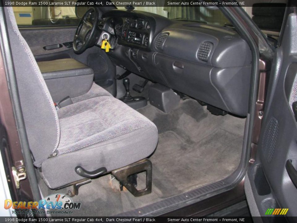 1998 Dodge Ram 1500 Laramie SLT Regular Cab 4x4 Dark Chestnut Pearl / Black Photo #7
