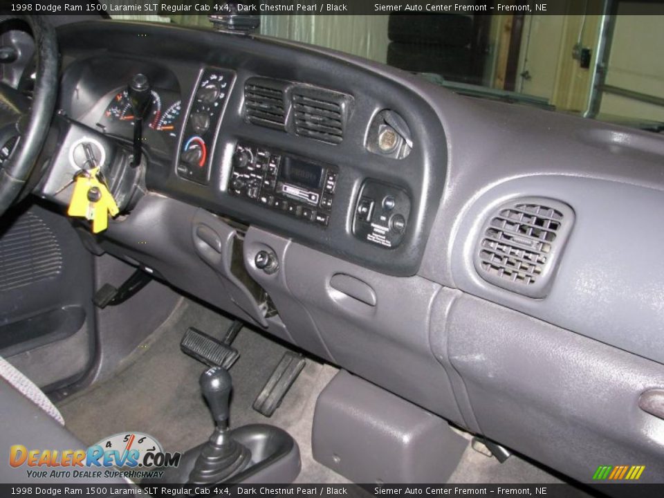 1998 Dodge Ram 1500 Laramie SLT Regular Cab 4x4 Dark Chestnut Pearl / Black Photo #8