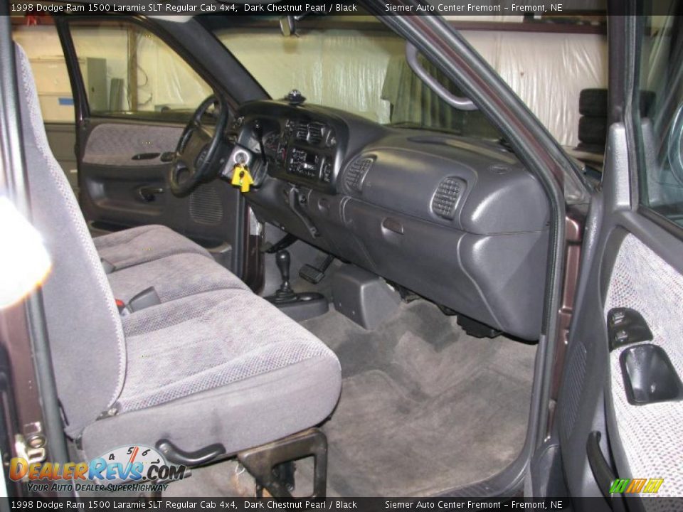1998 Dodge Ram 1500 Laramie SLT Regular Cab 4x4 Dark Chestnut Pearl / Black Photo #18