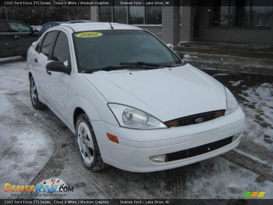 2002 Ford Focus ZTS Sedan Cloud 9 White / Medium Graphite Photo #1