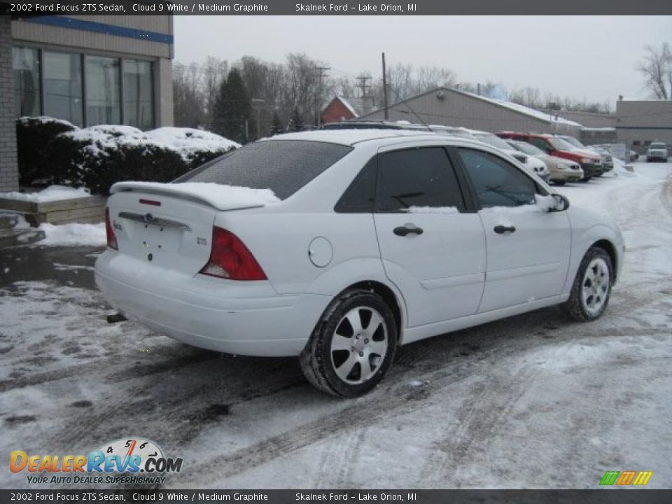 2002 Ford Focus ZTS Sedan Cloud 9 White / Medium Graphite Photo #7