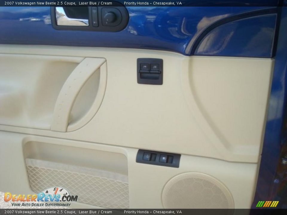 2007 Volkswagen New Beetle 2.5 Coupe Laser Blue / Cream Photo #17
