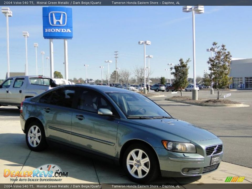 2004 Volvo S40 T5 Mistral Green Metallic / Dark Beige/Quartz Photo #3