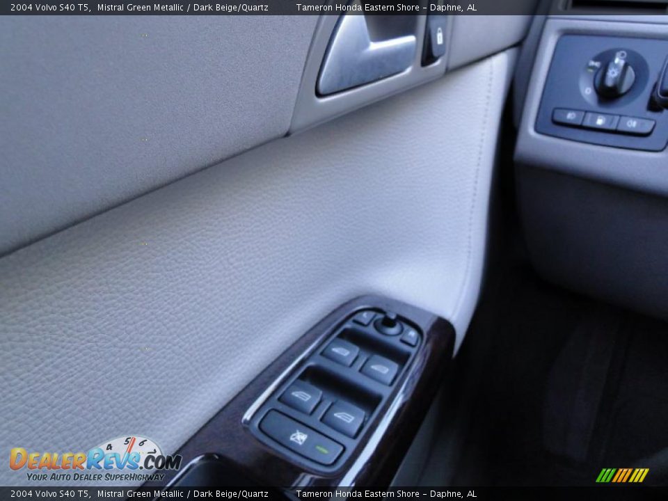 2004 Volvo S40 T5 Mistral Green Metallic / Dark Beige/Quartz Photo #15