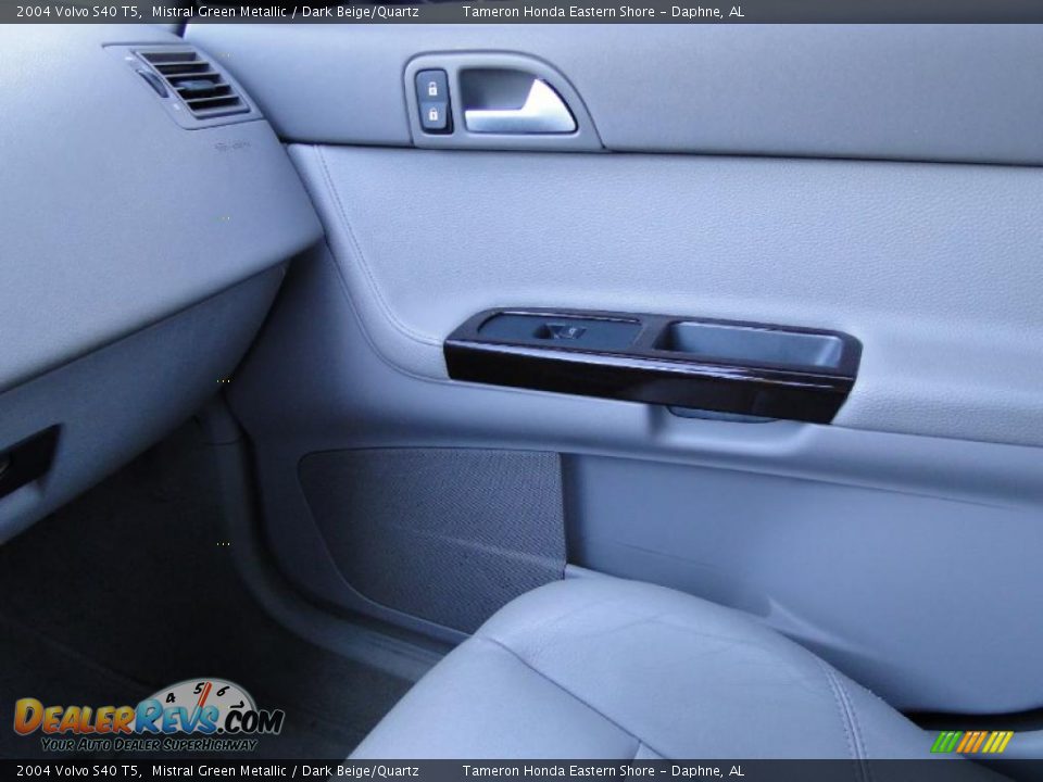 2004 Volvo S40 T5 Mistral Green Metallic / Dark Beige/Quartz Photo #22