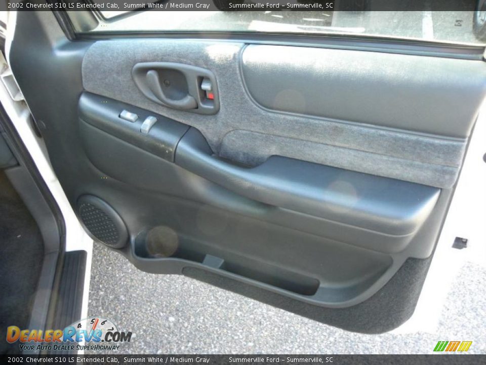 2002 Chevrolet S10 LS Extended Cab Summit White / Medium Gray Photo #9