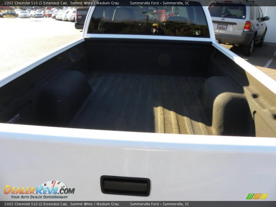 2002 Chevrolet S10 LS Extended Cab Summit White / Medium Gray Photo #12