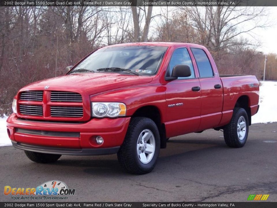 Front 3/4 View of 2002 Dodge Ram 1500 Sport Quad Cab 4x4 Photo #2