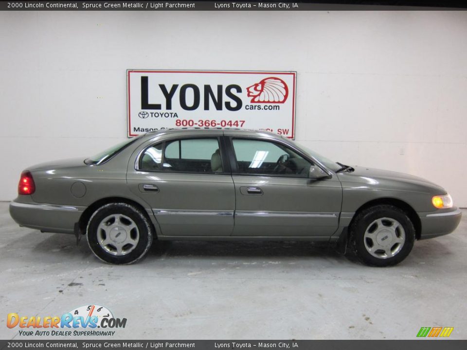 2000 Lincoln Continental Spruce Green Metallic / Light Parchment Photo #9