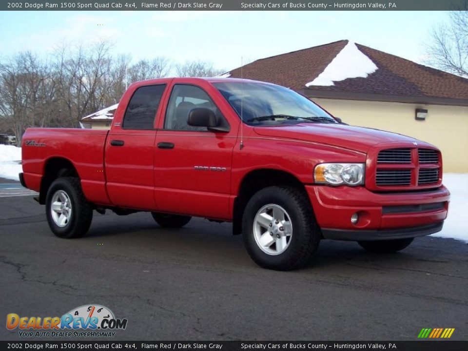 2002 Dodge Ram 1500 Sport Quad Cab 4x4 Flame Red / Dark Slate Gray Photo #9