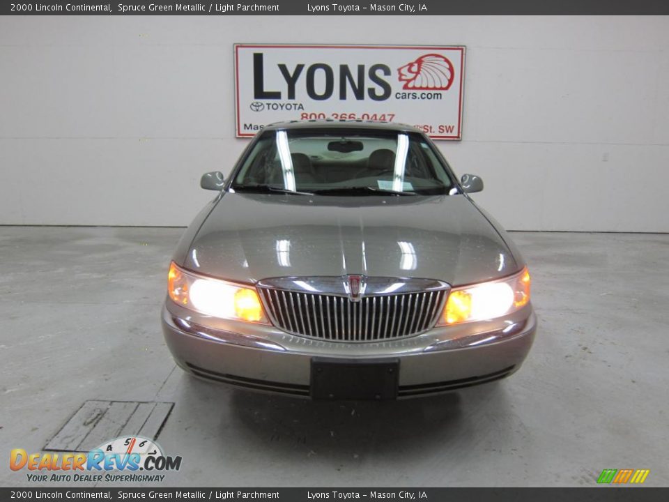 2000 Lincoln Continental Spruce Green Metallic / Light Parchment Photo #15