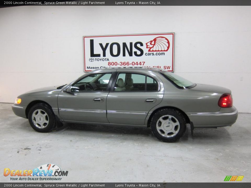 2000 Lincoln Continental Spruce Green Metallic / Light Parchment Photo #18