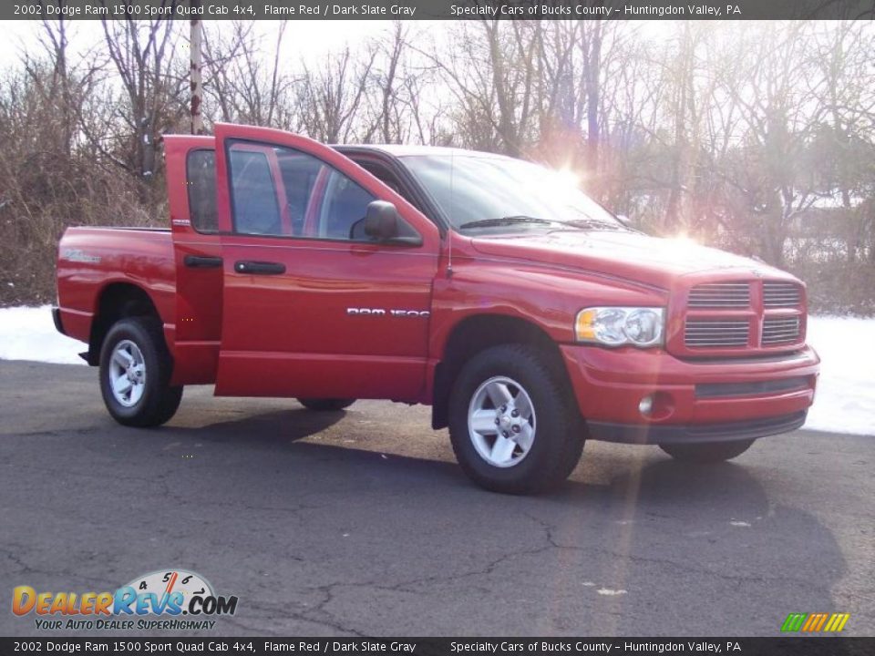 2002 Dodge Ram 1500 Sport Quad Cab 4x4 Flame Red / Dark Slate Gray Photo #17