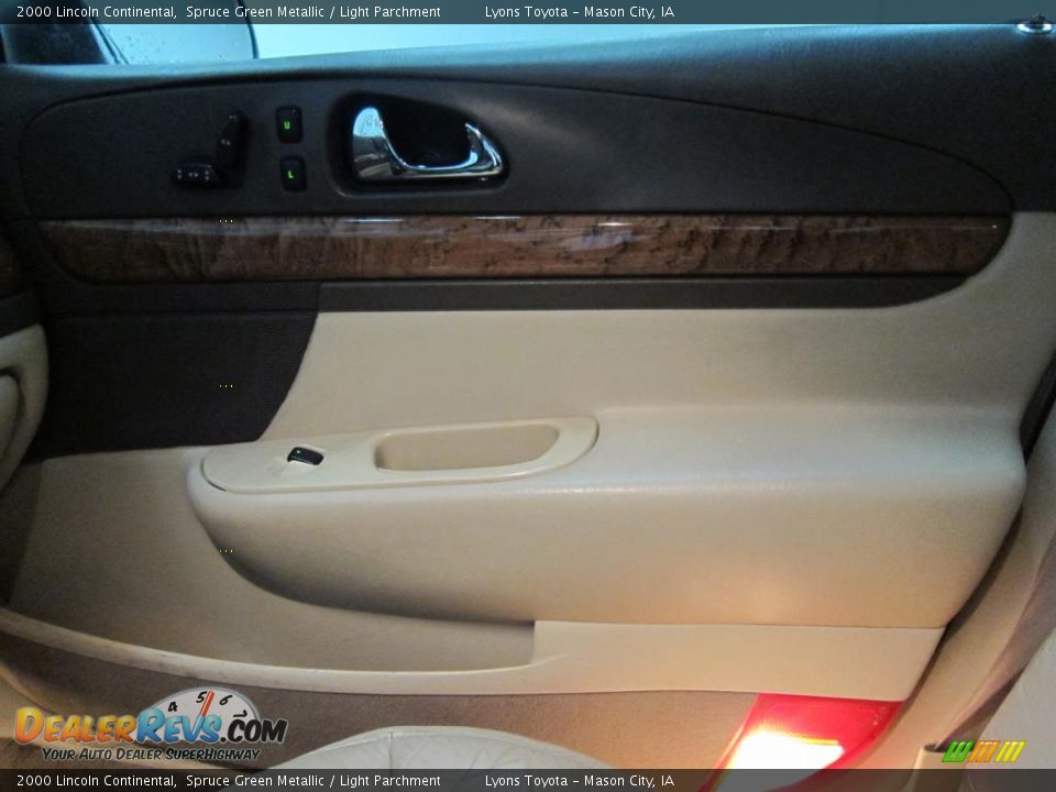 2000 Lincoln Continental Spruce Green Metallic / Light Parchment Photo #22