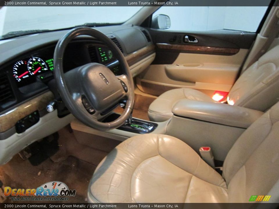 Light Parchment Interior - 2000 Lincoln Continental  Photo #24